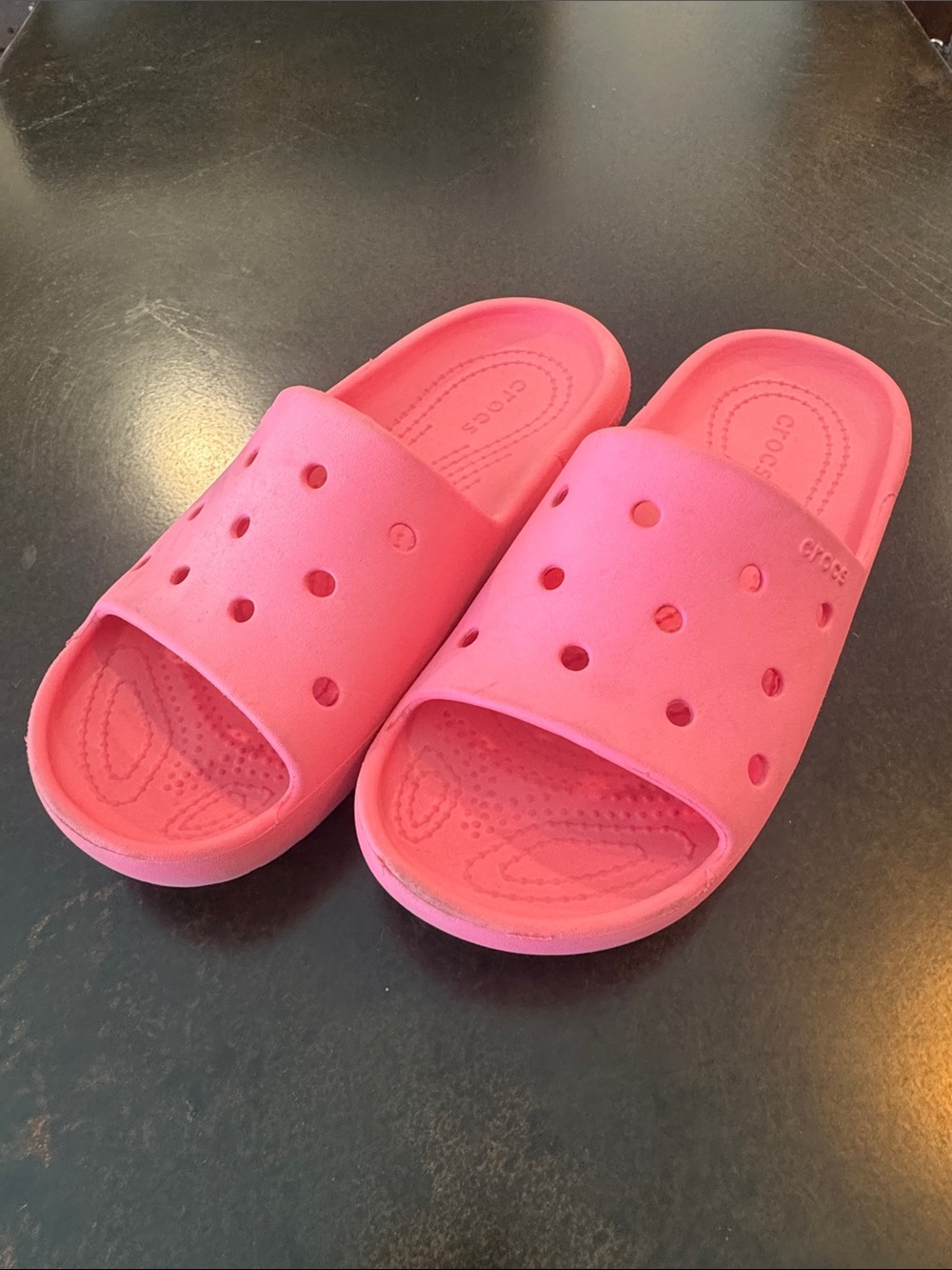 CROCS Kids Slide Sandals in Hot Pink